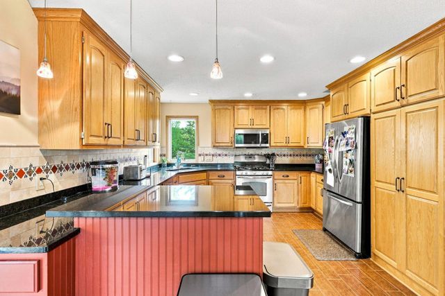 1659 Lakeland Circle, Centerville, MN 55038