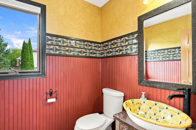 1659 Lakeland Circle, Centerville, MN 55038