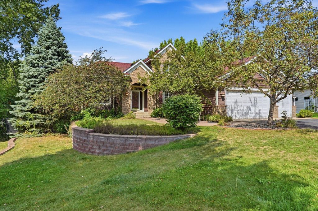 1659 Lakeland Circle, Centerville, MN 55038 — exterior