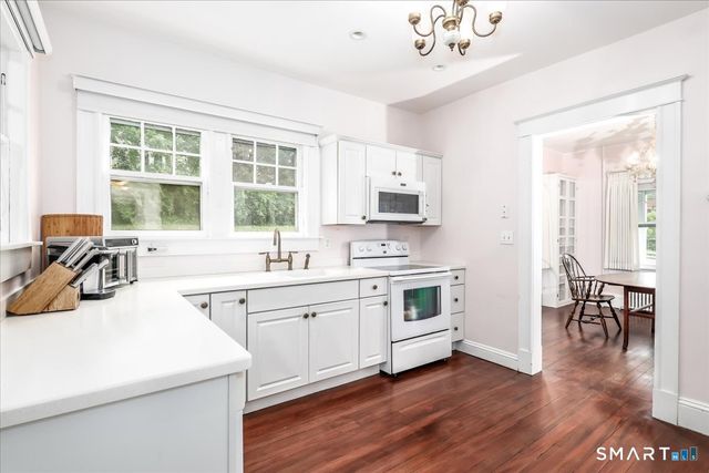 7 Treadwell Avenue, New Milford, CT 06776