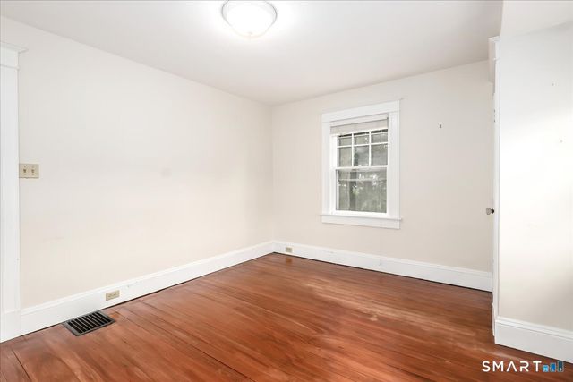 7 Treadwell Avenue, New Milford, CT 06776