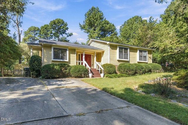 5609 Groomsbridge Court, Raleigh, NC 27612
