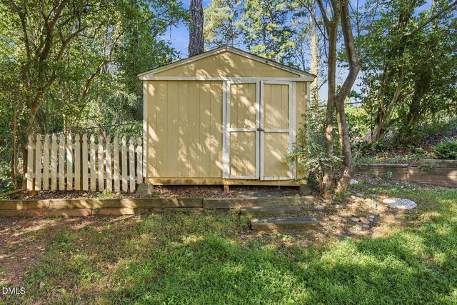 5609 Groomsbridge Court, Raleigh, NC 27612