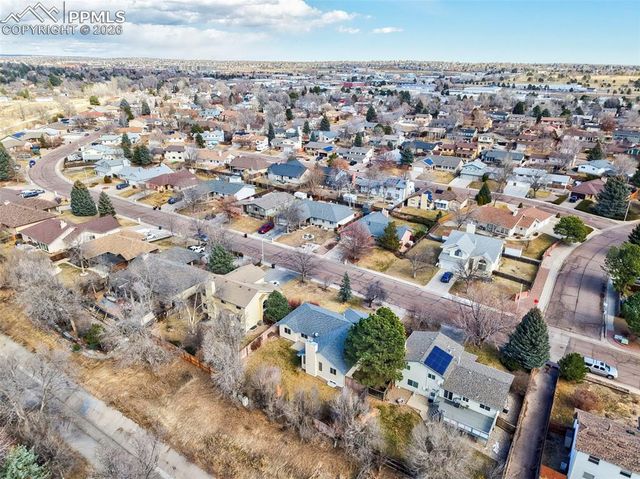 2030 Heatherdale Drive, Colorado Springs, CO 80915