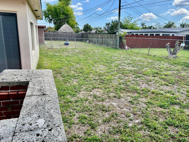 11450 NW 35th Place, Sunrise, FL 33323