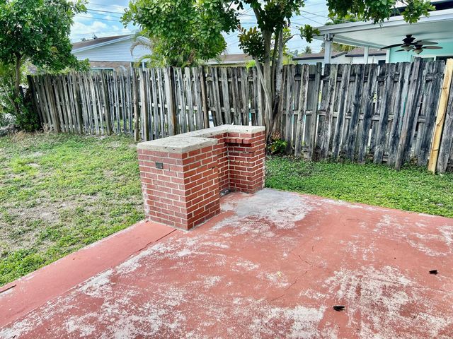 11450 NW 35th Place, Sunrise, FL 33323