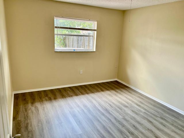 11450 NW 35th Place, Sunrise, FL 33323