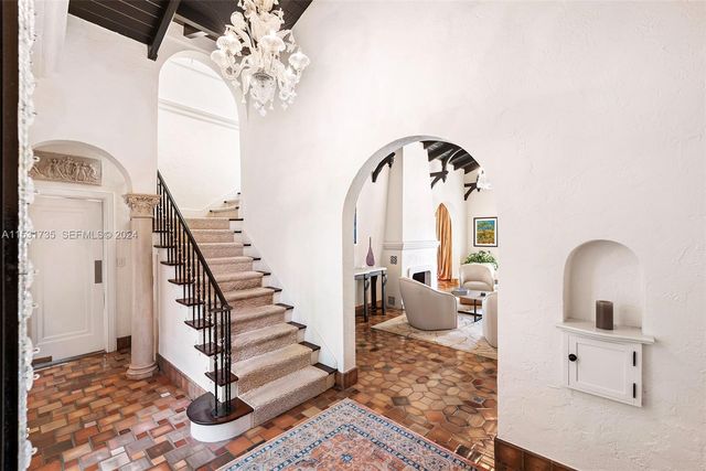 527 E Dilido Drive, Miami Beach, FL 33139