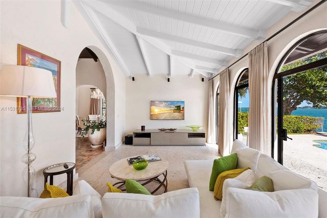 527 E Dilido Drive, Miami Beach, FL 33139