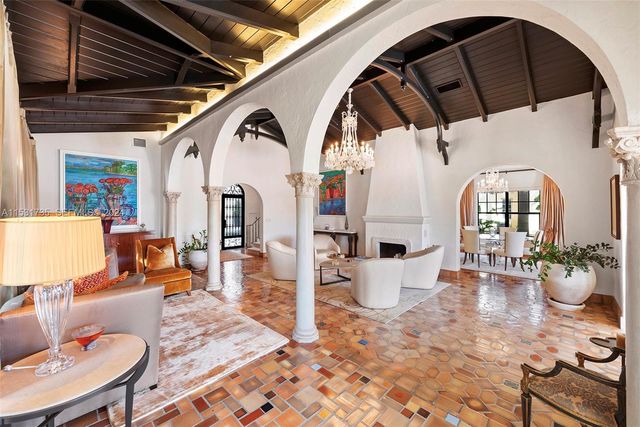 527 E Dilido Drive, Miami Beach, FL 33139