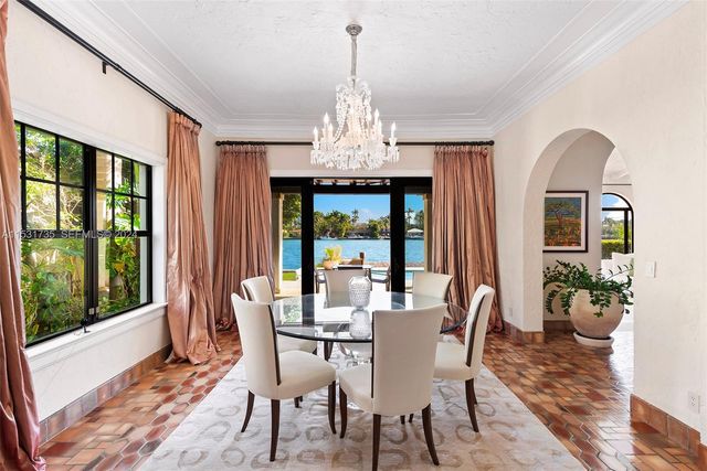 527 E Dilido Drive, Miami Beach, FL 33139