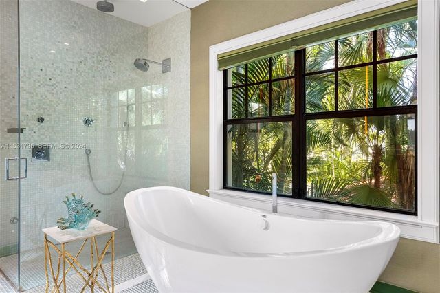527 E Dilido Drive, Miami Beach, FL 33139
