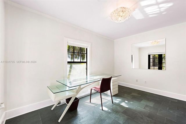 527 E Dilido Drive, Miami Beach, FL 33139