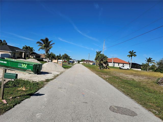 1927 NE 18TH PLACE, Cape Coral, FL 33909