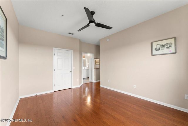 7801 POINT MEADOWS Drive 8404, Jacksonville, FL 32256