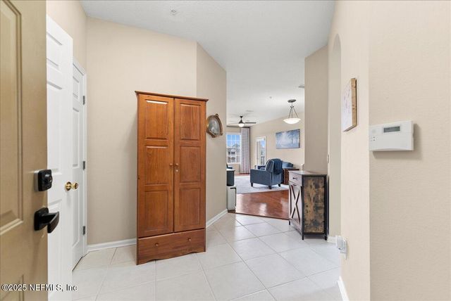 7801 POINT MEADOWS Drive 8404, Jacksonville, FL 32256