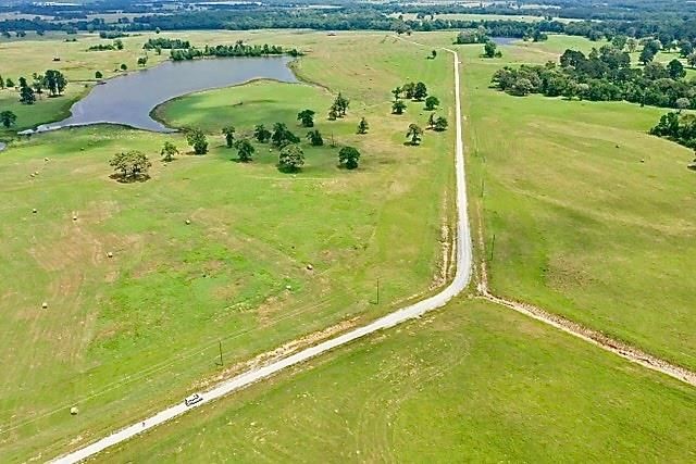 315 Clearlake Ln, Crockett, TX 75835