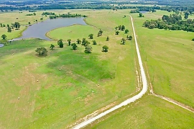 315 Clearlake Ln, Crockett, TX 75835