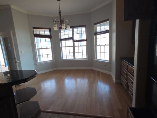 300 Quincy Lane, Weatherford, TX 76087