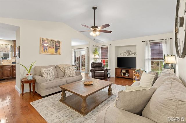 1926 Meriwether Drive, Washington, MO 63090