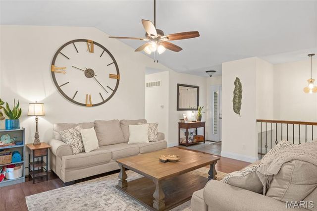 1926 Meriwether Drive, Washington, MO 63090