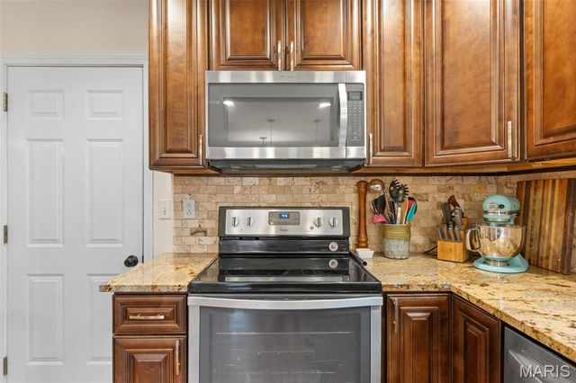 1926 Meriwether Drive, Washington, MO 63090