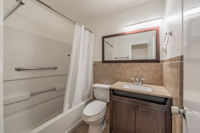 2638 Crestbrook Lane, Grand Prairie, TX 75052