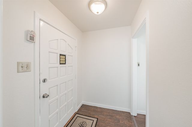 2638 Crestbrook Lane, Grand Prairie, TX 75052