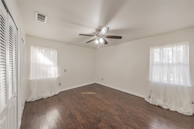 2638 Crestbrook Lane, Grand Prairie, TX 75052