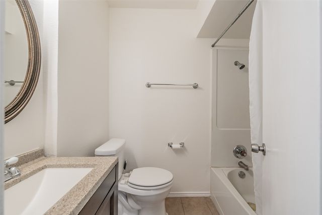 2638 Crestbrook Lane, Grand Prairie, TX 75052