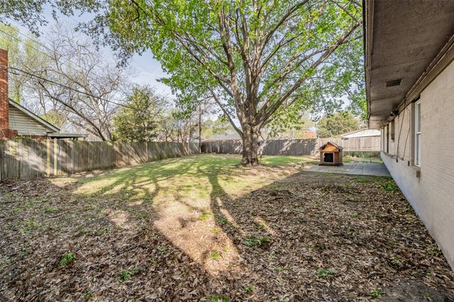 2638 Crestbrook Lane, Grand Prairie, TX 75052