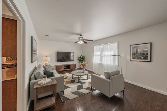 2638 Crestbrook Lane, Grand Prairie, TX 75052