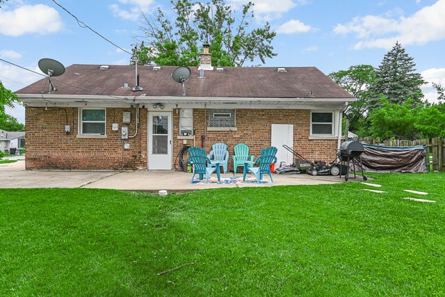 17561 Sycamore Drive, Homewood, IL 60430