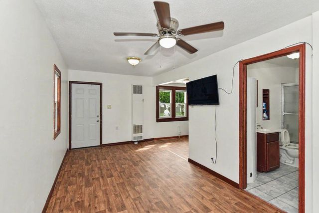 4805 W Custer AVENUE, Milwaukee, WI 53218