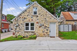 4805 W Custer AVENUE, Milwaukee, WI 53218