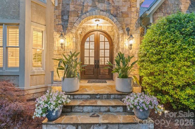 106 Hadley Harbor Court, Mooresville, NC 28117