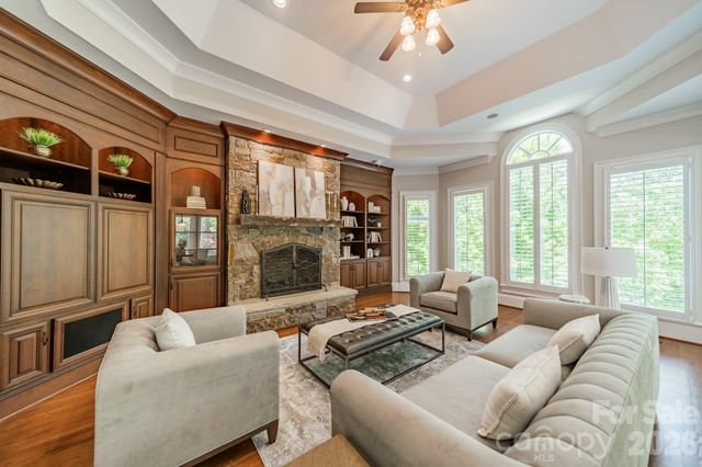 106 Hadley Harbor Court, Mooresville, NC 28117
