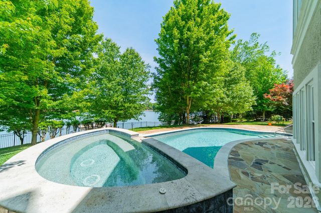 106 Hadley Harbor Court, Mooresville, NC 28117