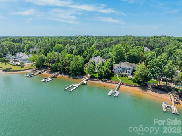 106 Hadley Harbor Court, Mooresville, NC 28117