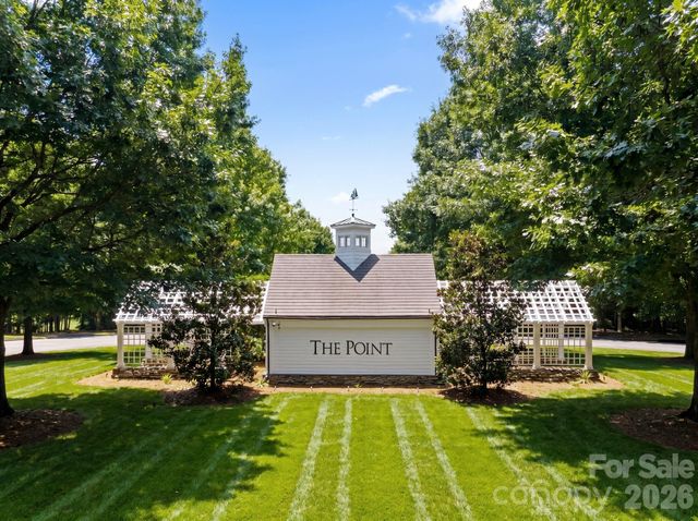 106 Hadley Harbor Court, Mooresville, NC 28117