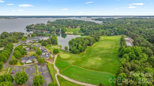 106 Hadley Harbor Court, Mooresville, NC 28117