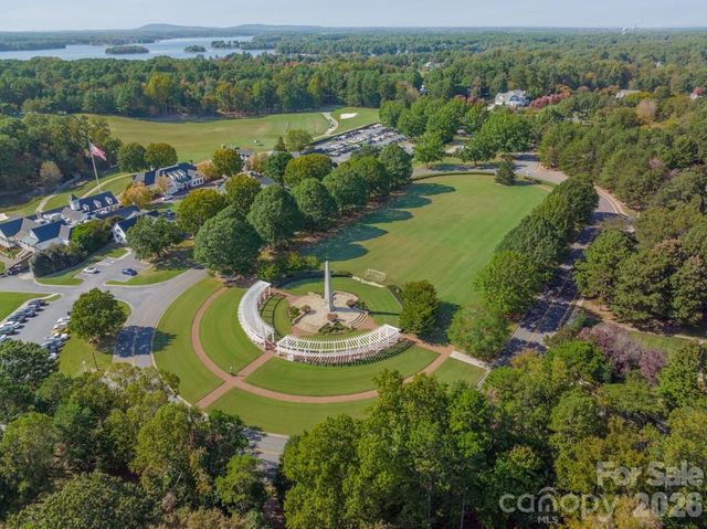 106 Hadley Harbor Court, Mooresville, NC 28117