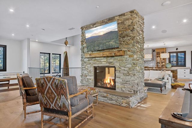 43595 Ridge Crest Drive, Big Bear, CA 92315