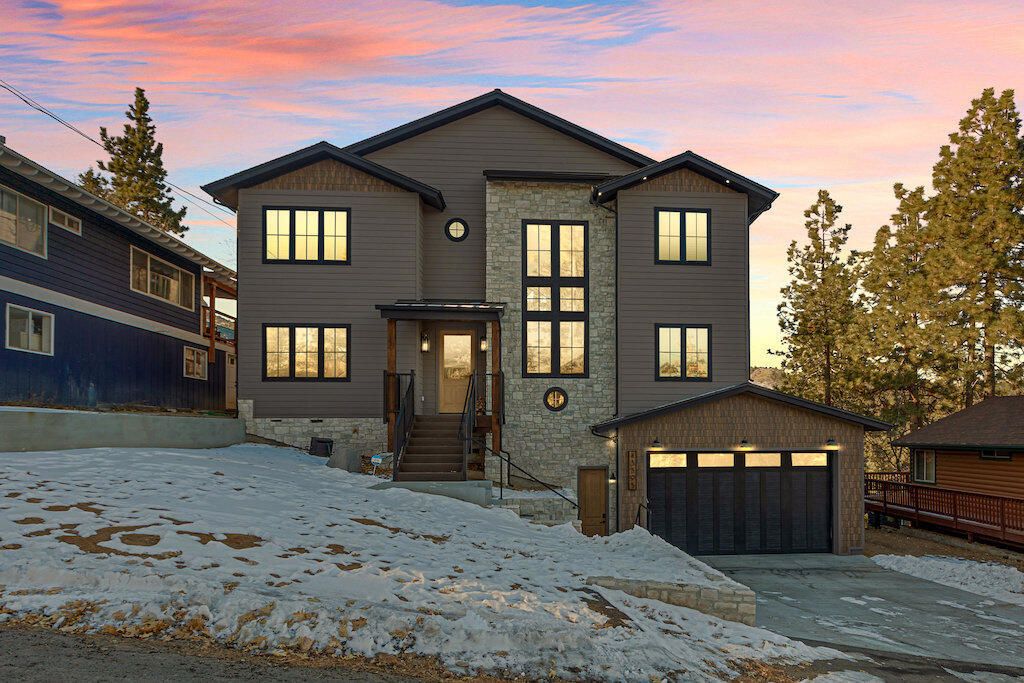 Image 1 of property listing at 43595 Ridge Crest Drive, Big Bear, CA 92315