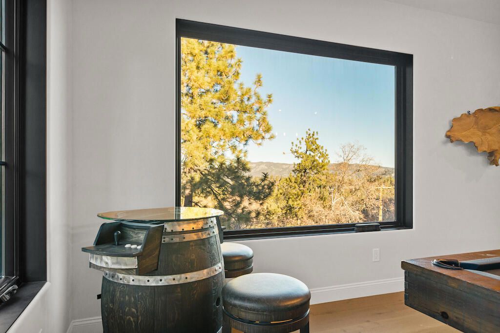 Image 31 of property listing at 43595 Ridge Crest Drive, Big Bear, CA 92315