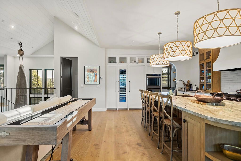 Image 44 of property listing at 43595 Ridge Crest Drive, Big Bear, CA 92315