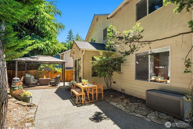 10820 NE 144th Court, Kirkland, WA 98034