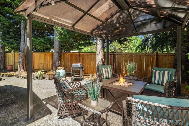 10820 NE 144th Court, Kirkland, WA 98034