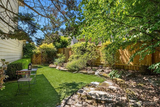 10820 NE 144th Court, Kirkland, WA 98034
