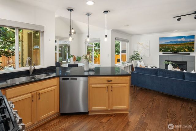 10820 NE 144th Court, Kirkland, WA 98034